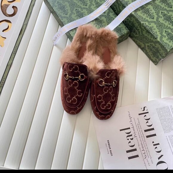 Gucci Velvet GG Mule Slippers with Fur Trim - Picture 2 of 6